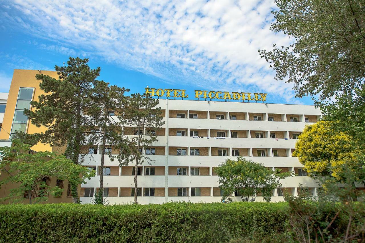 Hotel Piccadilly Мамая Экстерьер фото