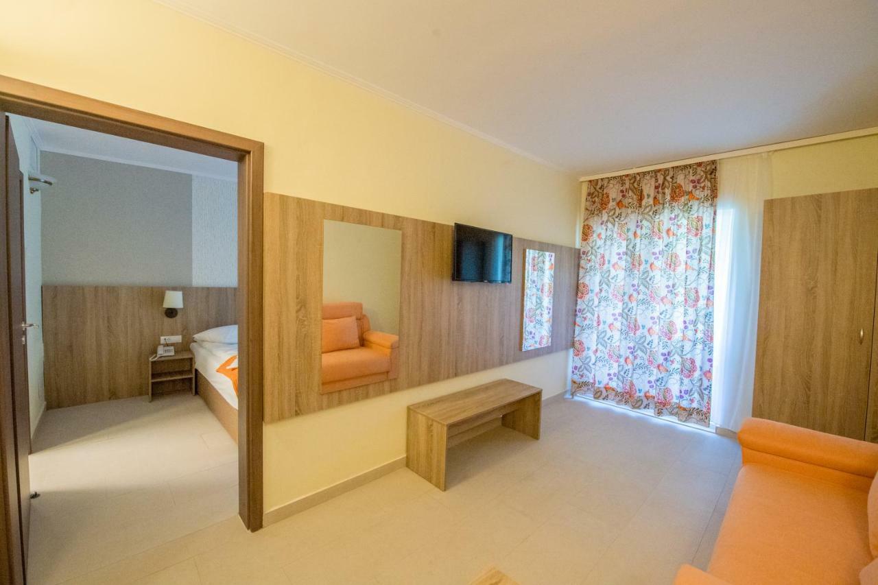Hotel Piccadilly Мамая Экстерьер фото